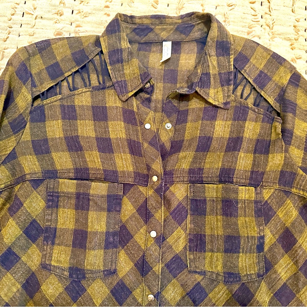 Free People /Gauzy Plaid Lace Up Button Down Top!  Size S, Small!  Snaps! Thin